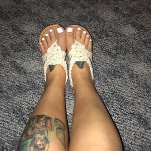 American Eagle Lace/Crochet Detail Sandals -White